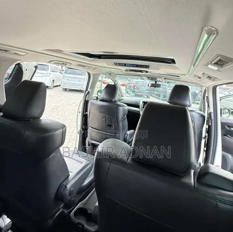 Toyota Alphard 2.5 Petrol FWD 2016 White