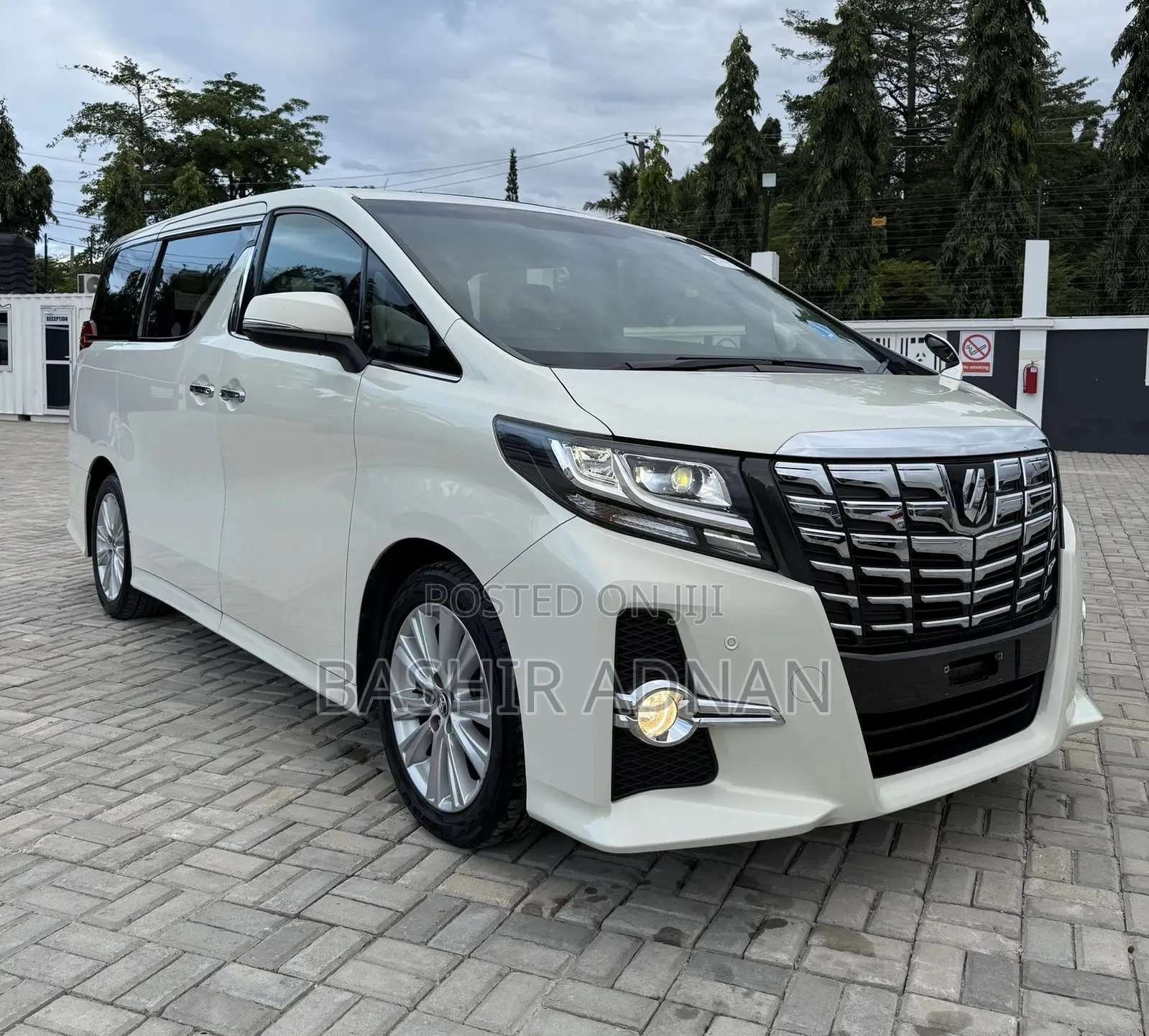 Toyota Alphard 2.5 Petrol FWD 2016 White
