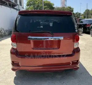 Toyota Corolla Rumion Hatchback 1.5 FWD 2008 Maroon