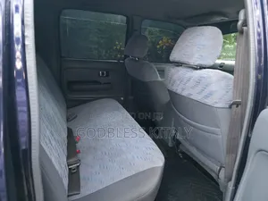 Toyota Hilux 2002 Blue