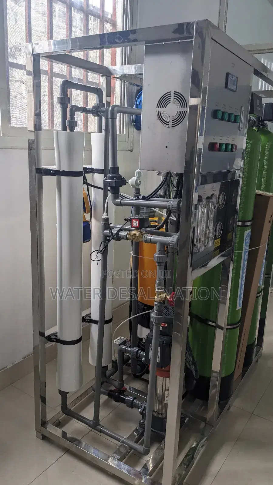 Reverse Osmosis Machine for Water Desalination and Treatment