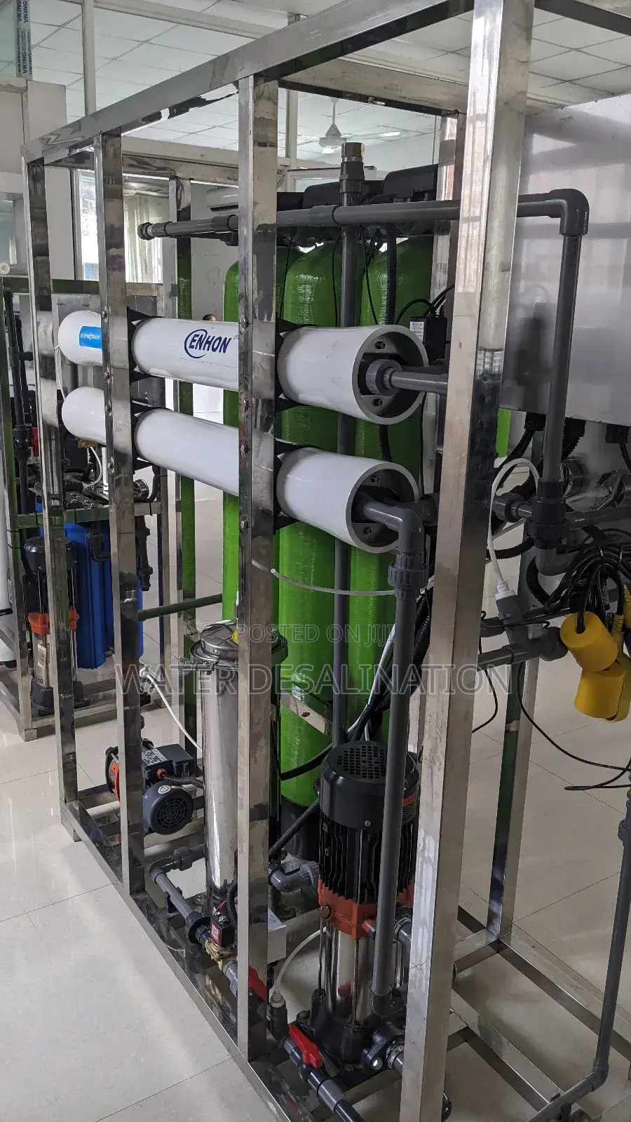 Reverse Osmosis Machine for Water Desalination and Treatment