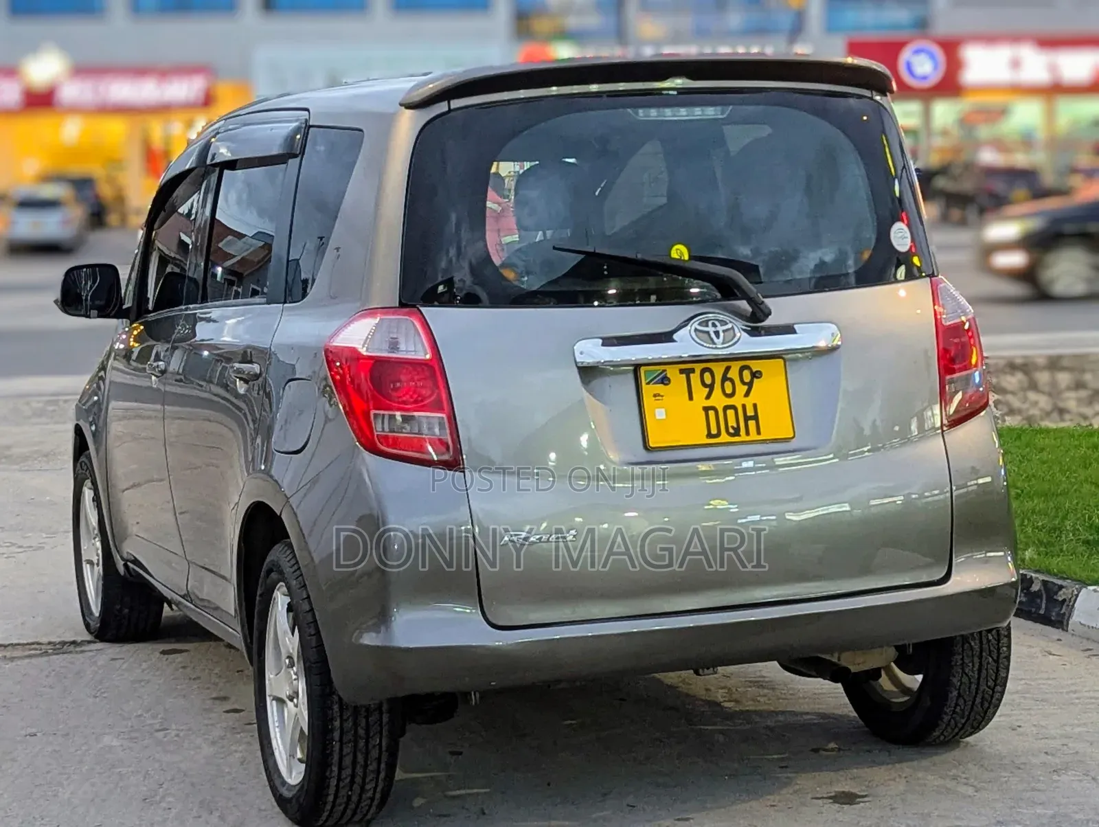 Toyota Ractis 2006 Gray