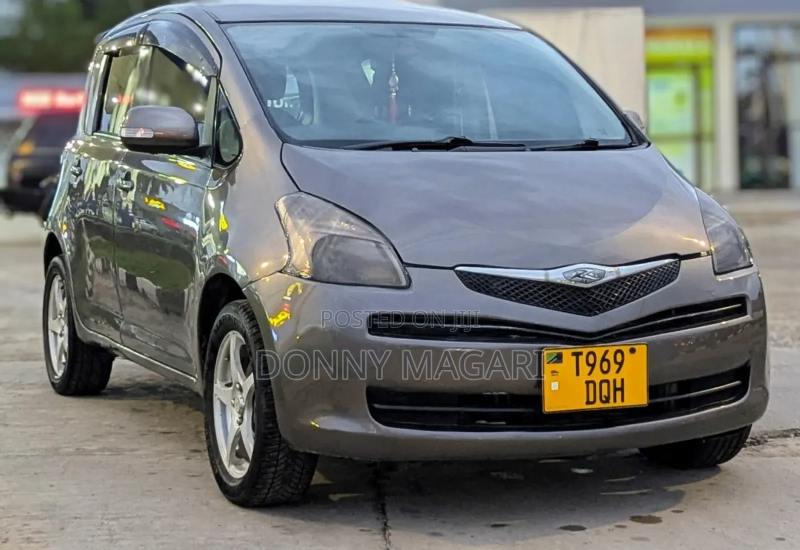 Toyota Ractis 2006 Gray