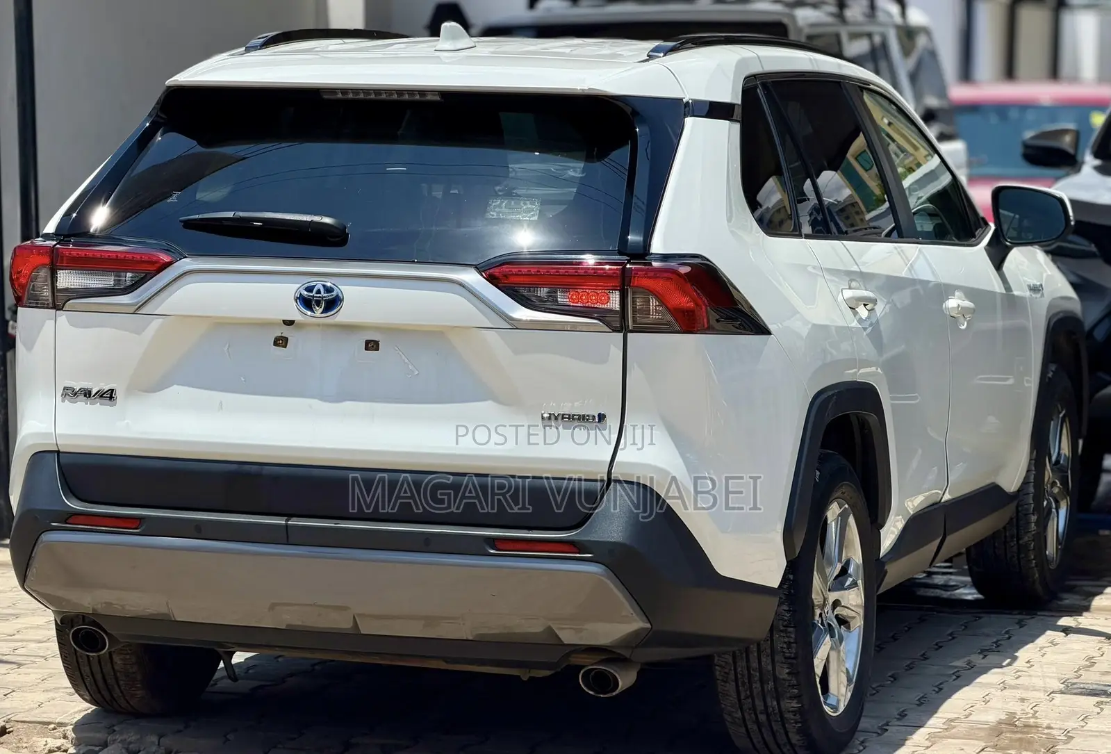 Toyota RAV4 Hybrid 2019 Off white