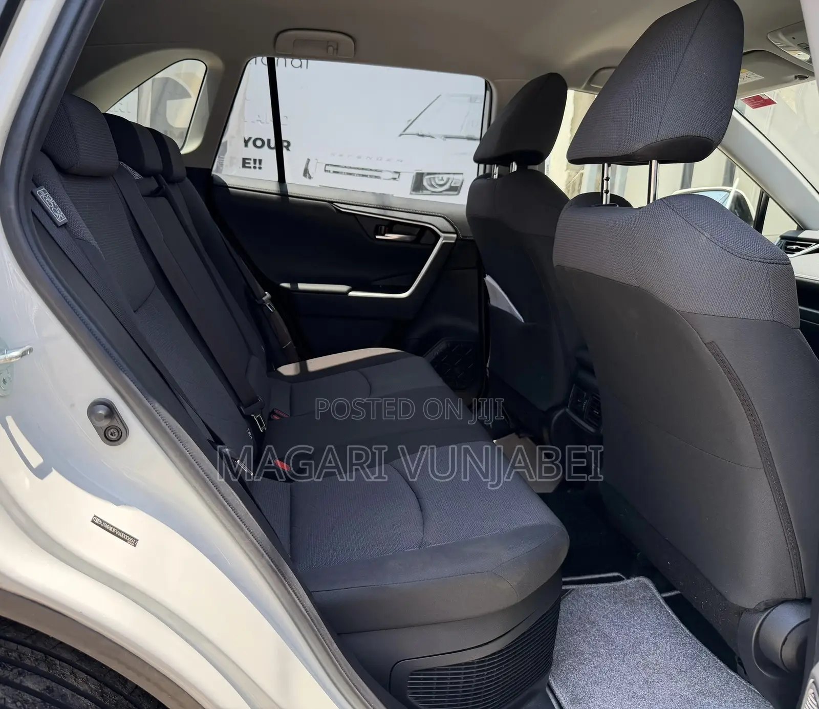 Toyota RAV4 Hybrid 2019 Off white