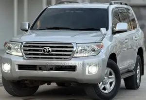 Toyota Land Cruiser 2015 Silver