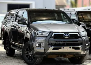 Toyota Hilux 2021 Silver