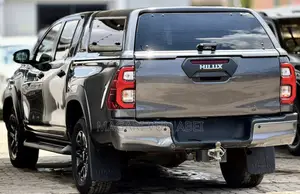 Toyota Hilux 2021 Silver