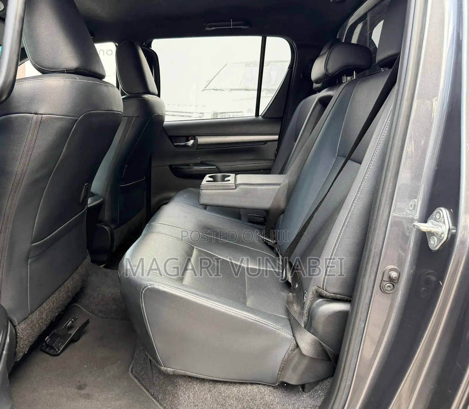 Toyota Hilux 2021 Silver