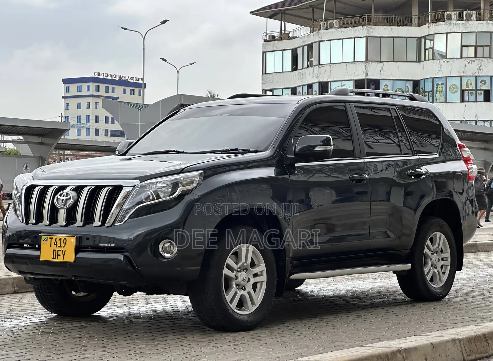Toyota Land Cruiser Prado 2010 Black