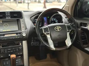 Toyota Land Cruiser Prado 2010 Black