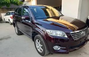 Toyota Vanguard 2010 Maroon