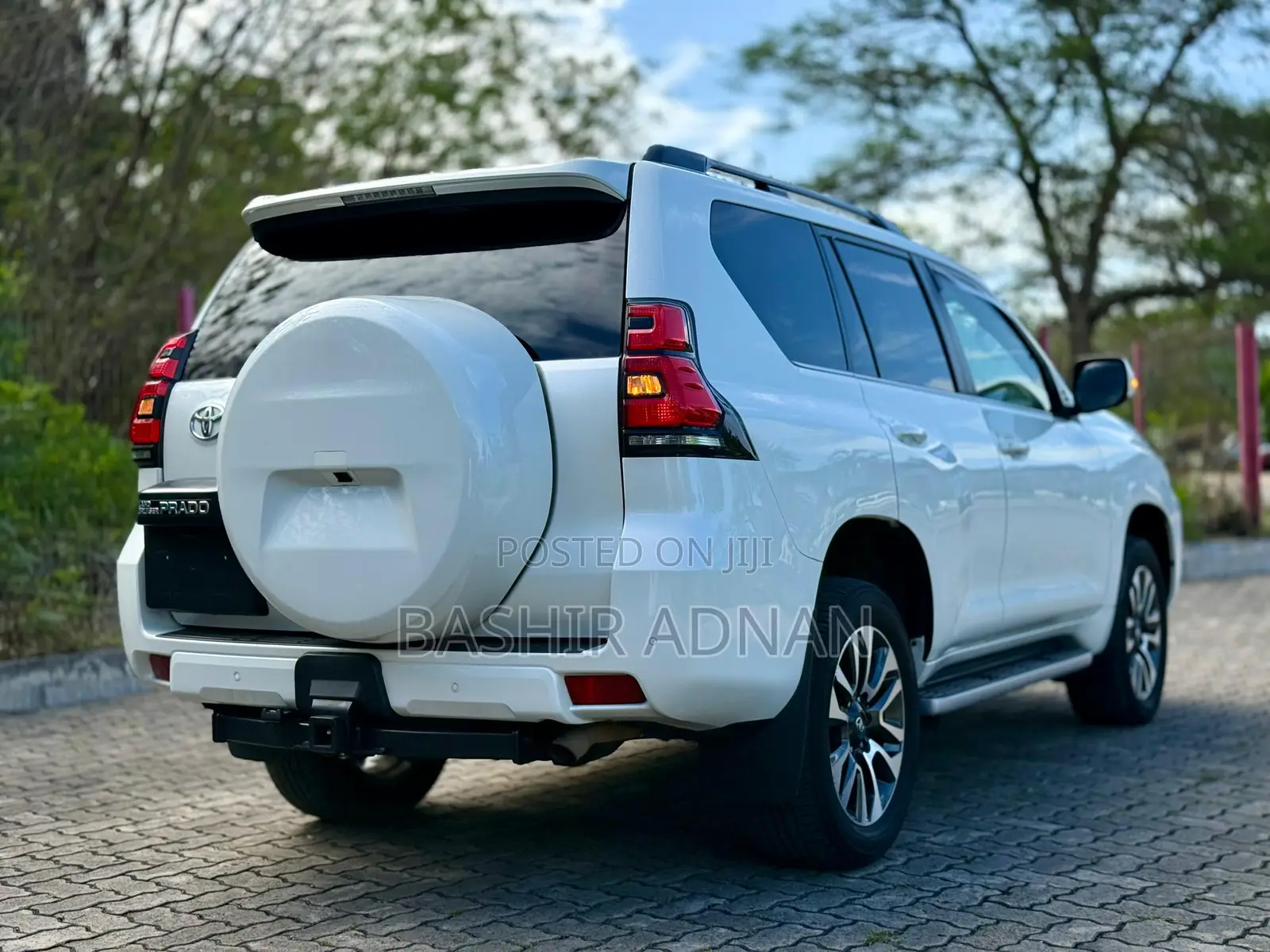 Toyota Land Cruiser Prado 2.8 2023 White