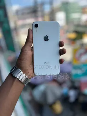 Apple iPhone XR 64 GB White