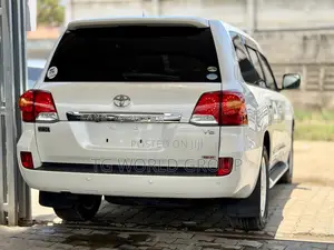 Toyota Land Cruiser 4.6 V8 ZX 2010 White