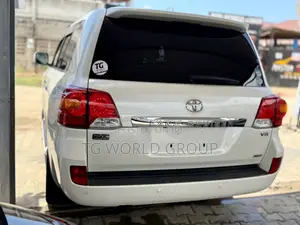 Toyota Land Cruiser 4.6 V8 ZX 2010 White