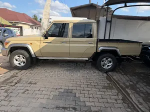 Toyota Land Cruiser 2014 Beige