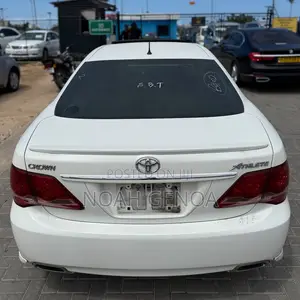 Toyota Crown 2009 White