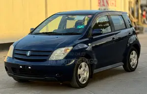 Toyota IST 2003 Blue