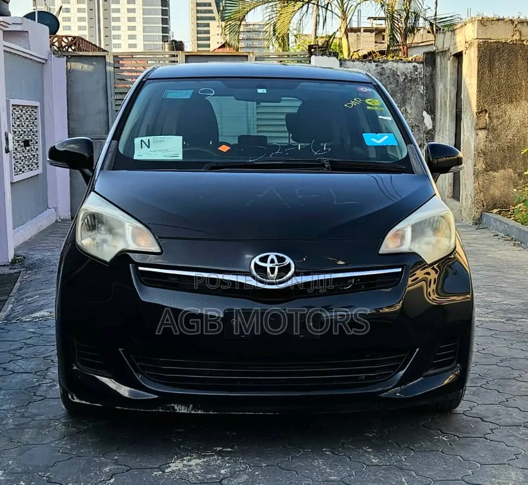 Toyota Ractis 2012 Black