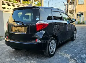 Toyota Ractis 2012 Black