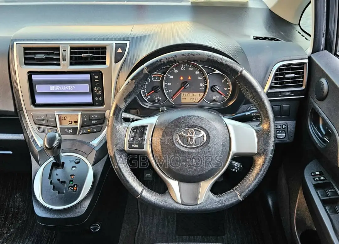 Toyota Ractis 2012 Black