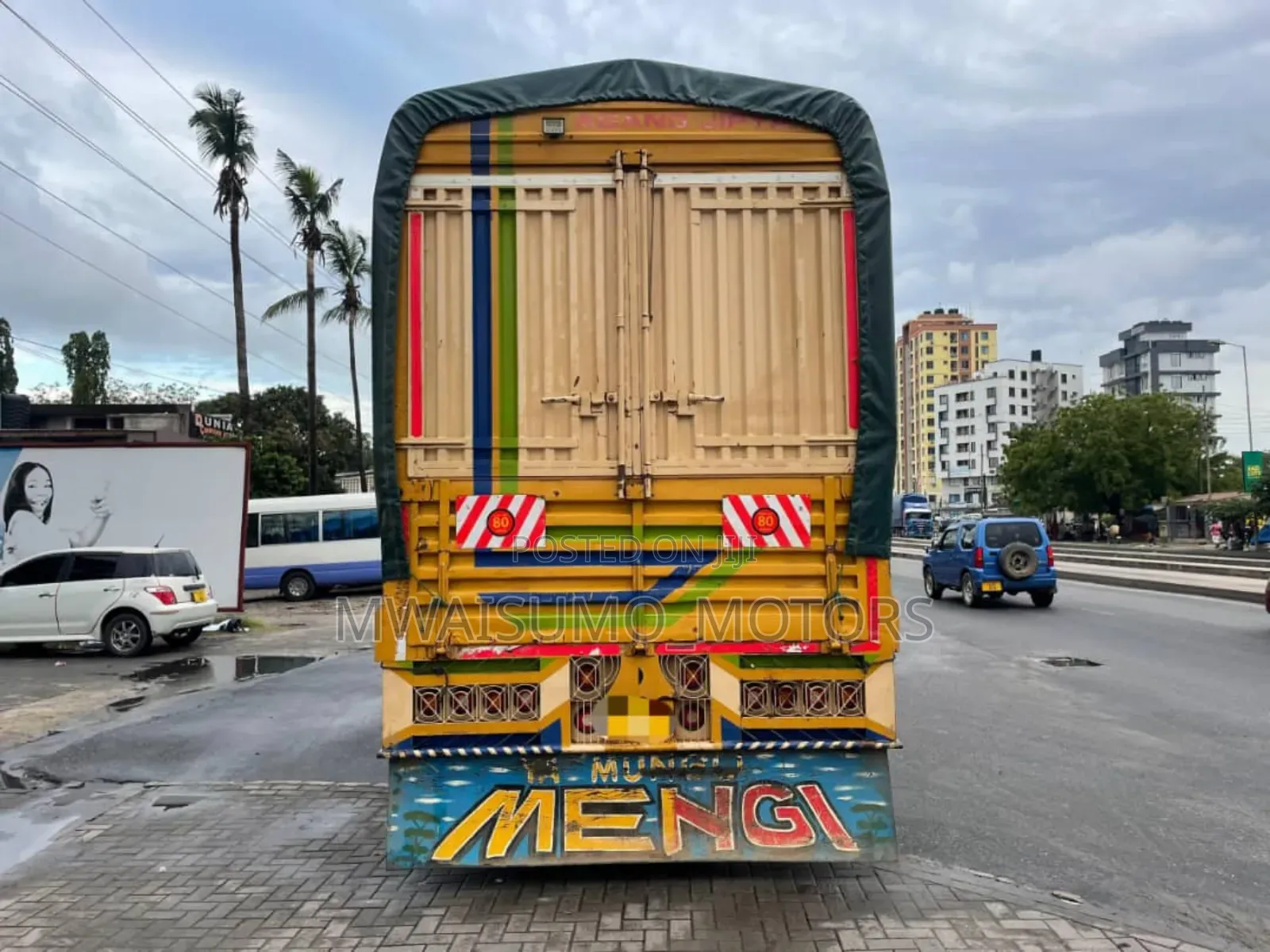 Mitsubishi Fuso 2000 White For Sale