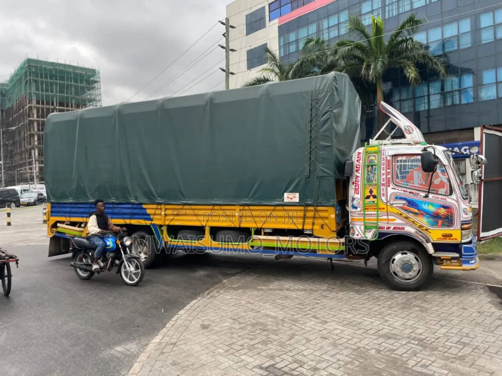 Mitsubishi Fuso 2000 White For Sale