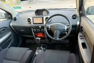 Toyota IST 2003 Blue