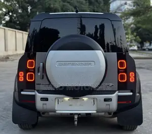 Land Rover Defender 2025 Gray