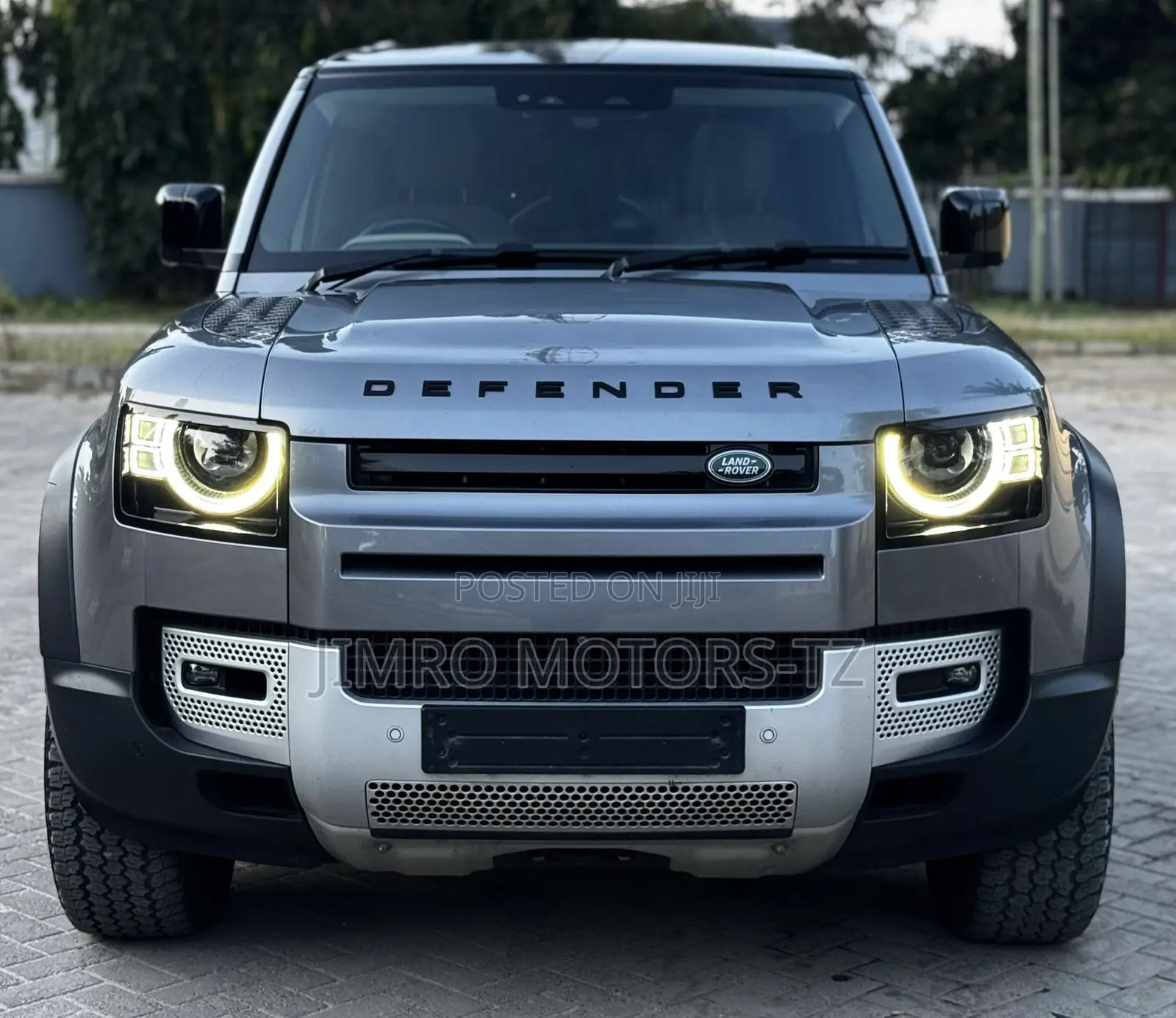 Land Rover Defender 2025 Gray