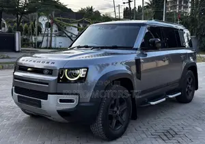 Land Rover Defender 2025 Gray