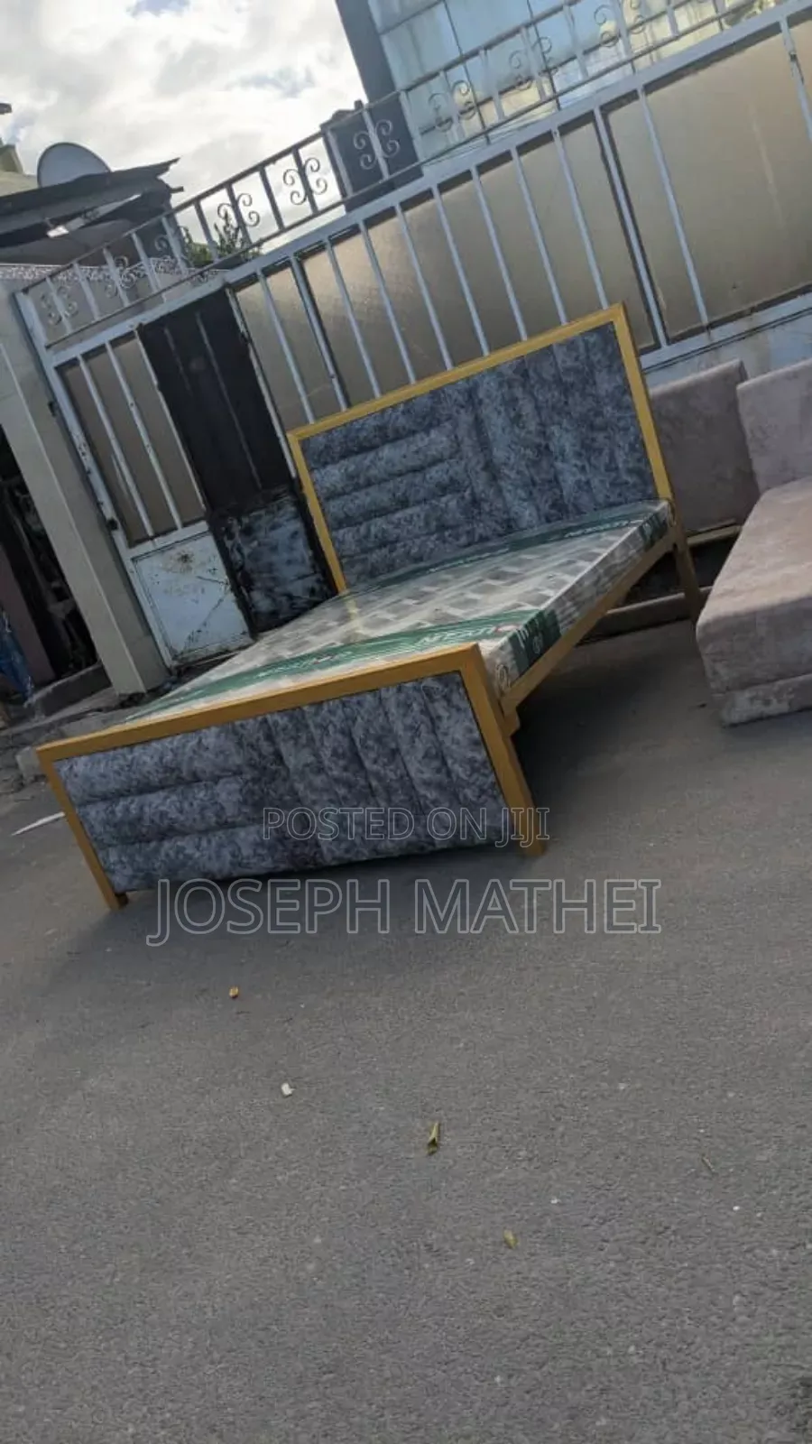 Kitanda 5x6 Kizuri Sifa Na Chuma