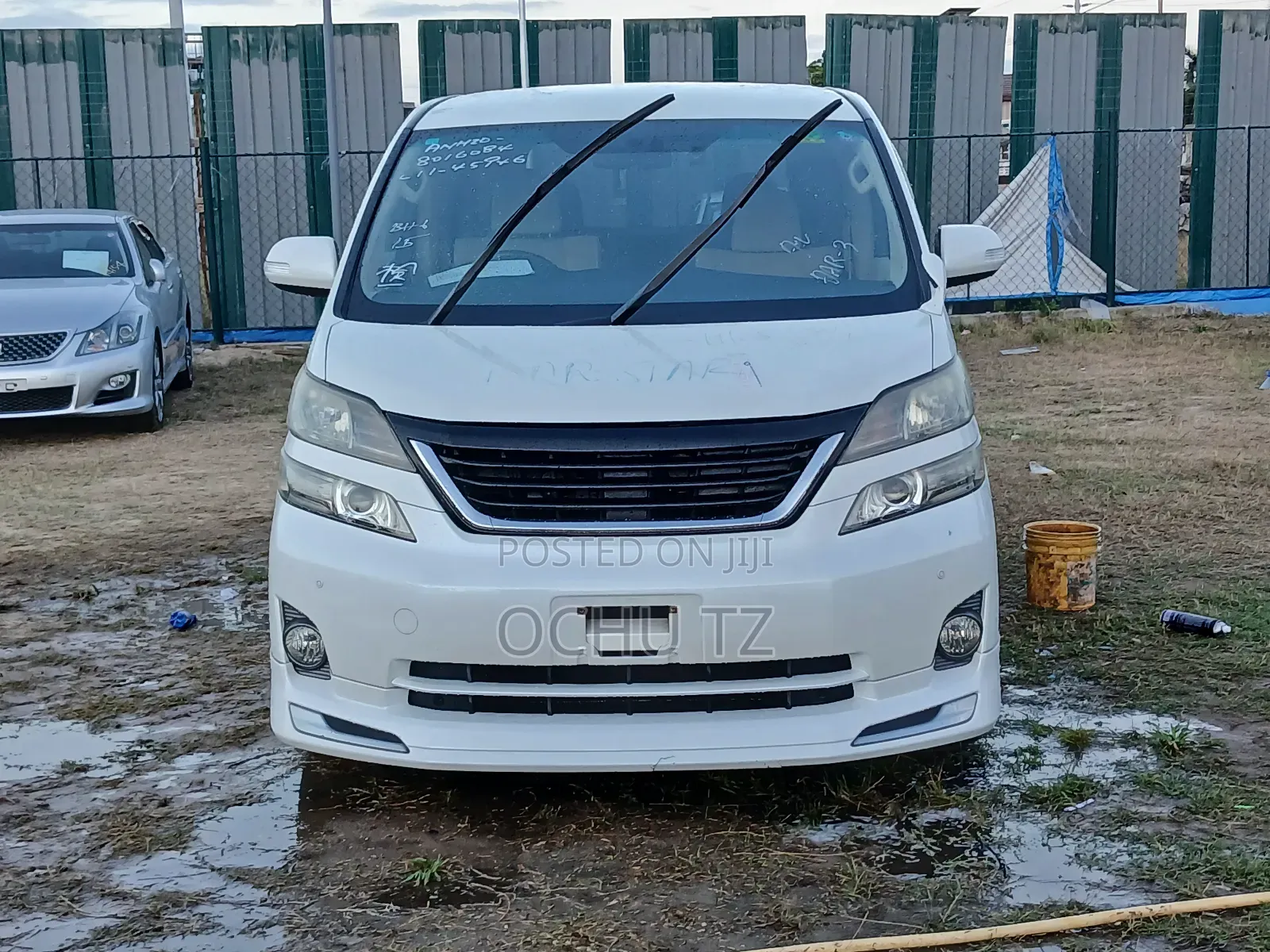 Toyota Vellfire 2009 White