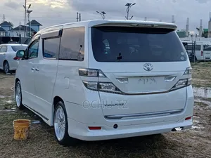 Toyota Vellfire 2009 White