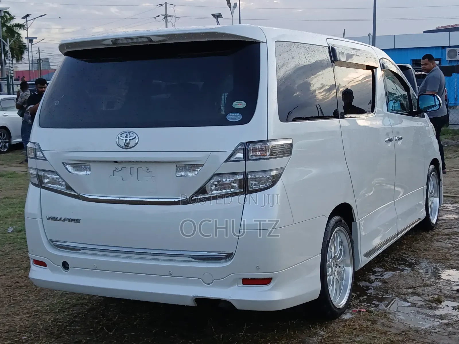 Toyota Vellfire 2009 White