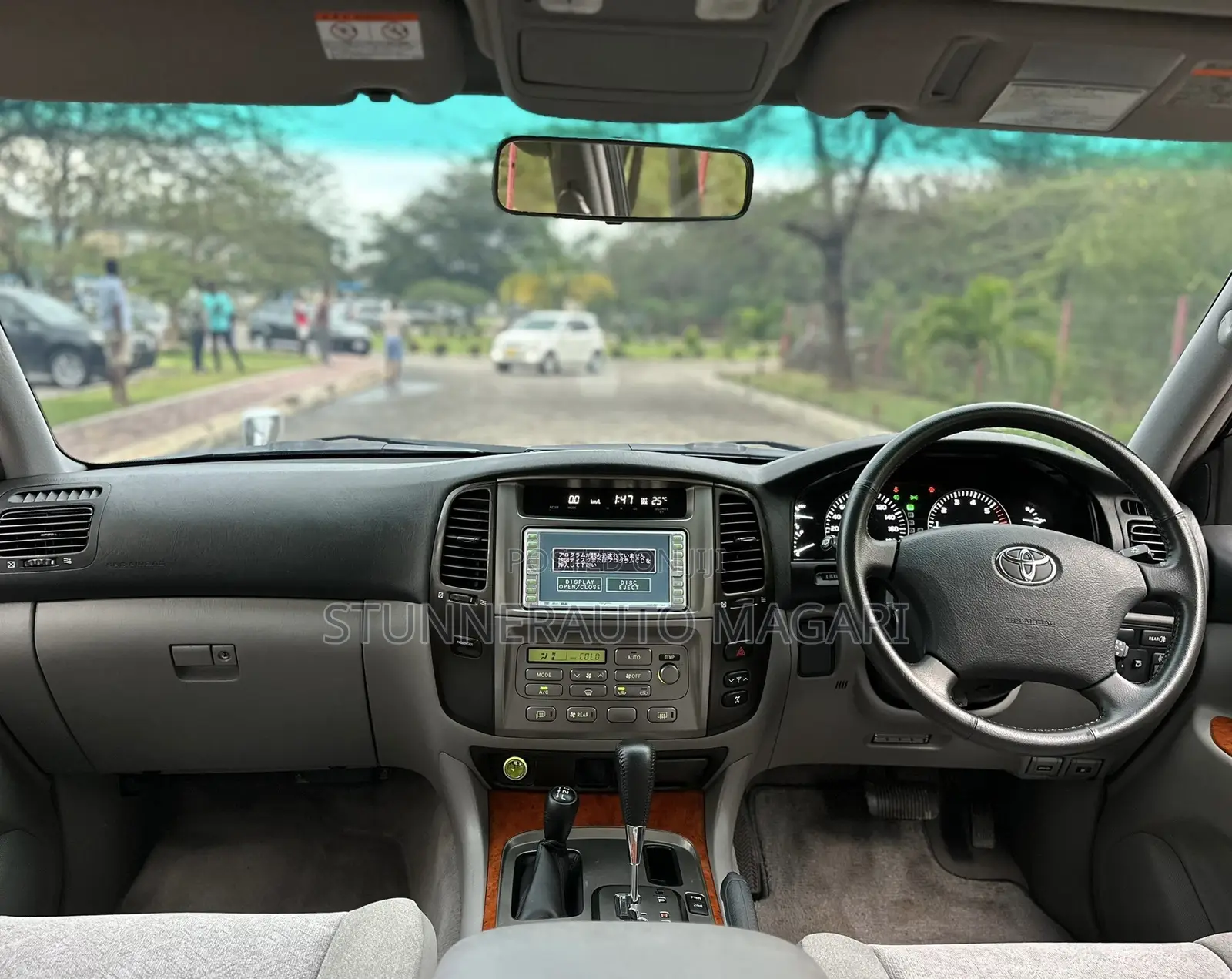 Toyota Land Cruiser 2005 Gray