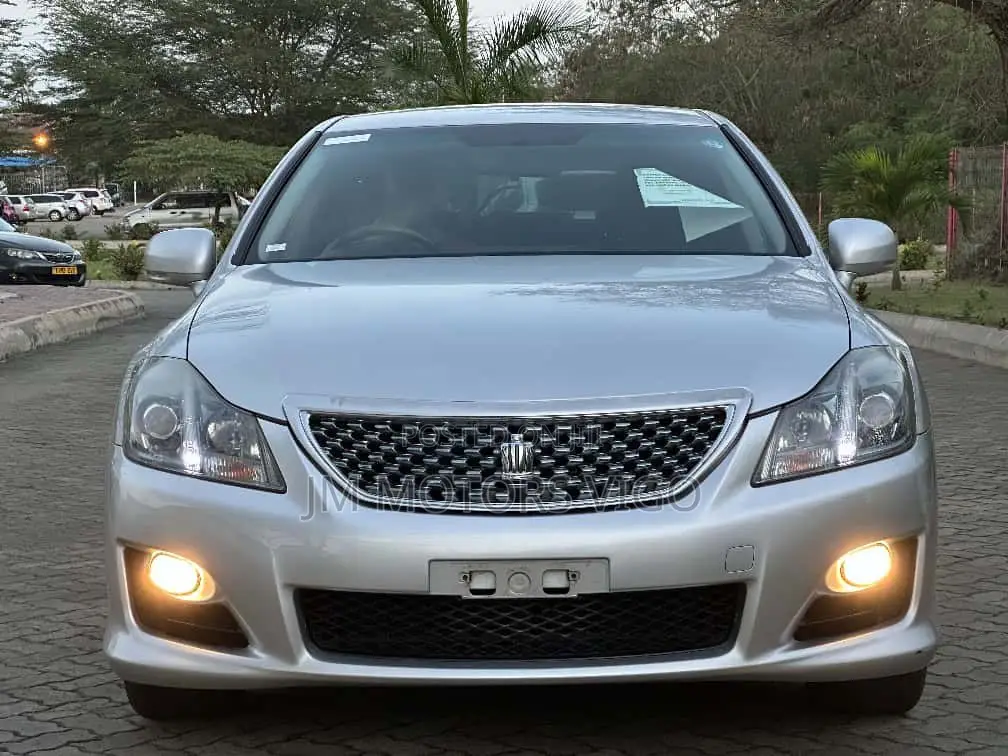 Toyota Crown 2008 Silver