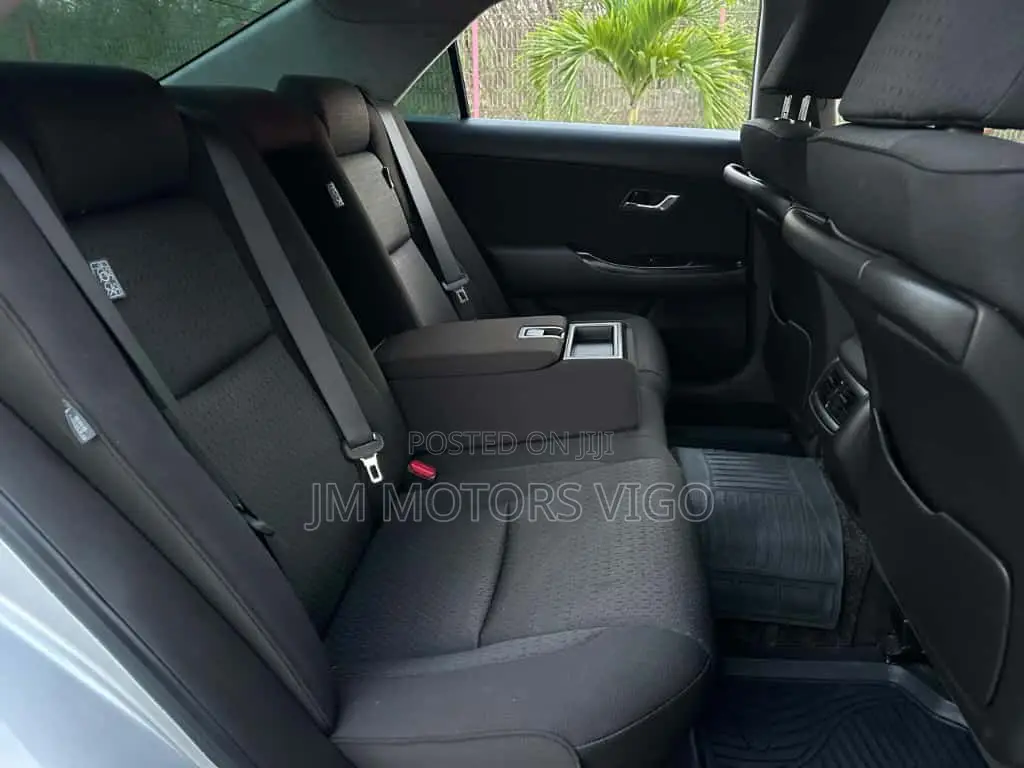 Toyota Crown 2008 Silver