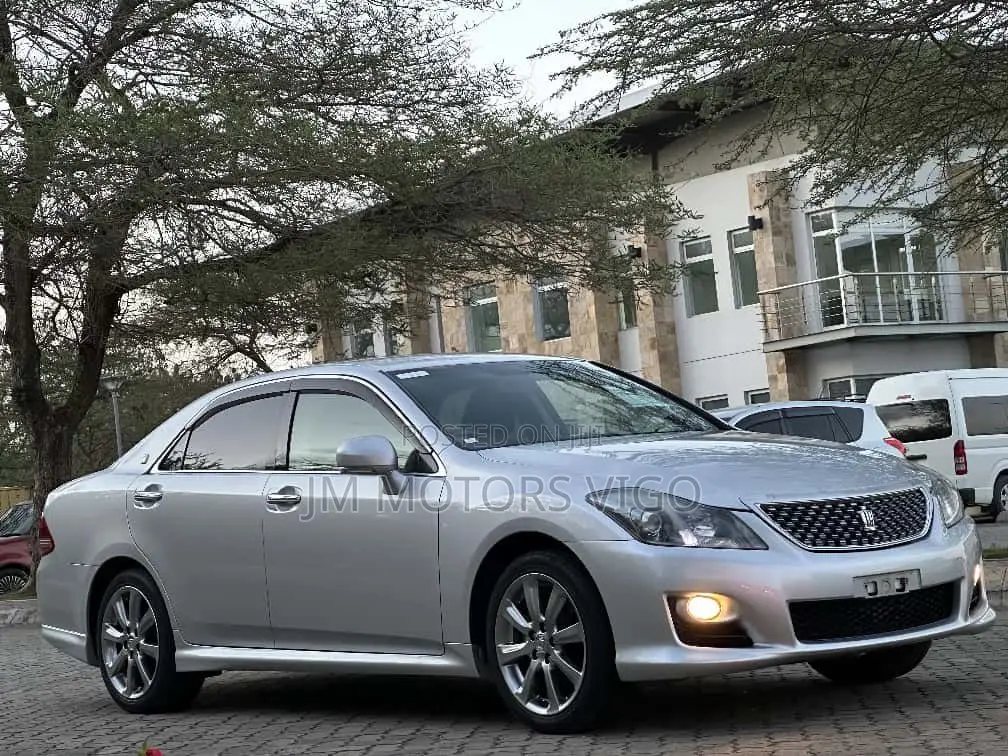 Toyota Crown 2008 Silver