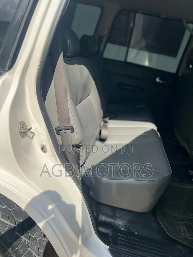 Nissan Patrol 2010 White