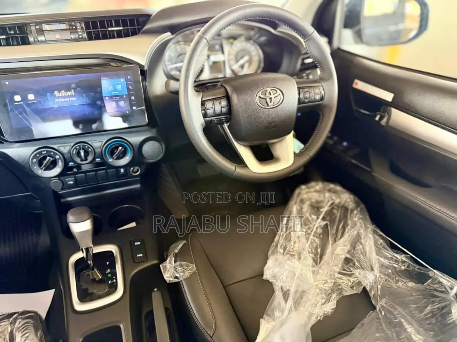 Toyota Hilux 2025 Gray