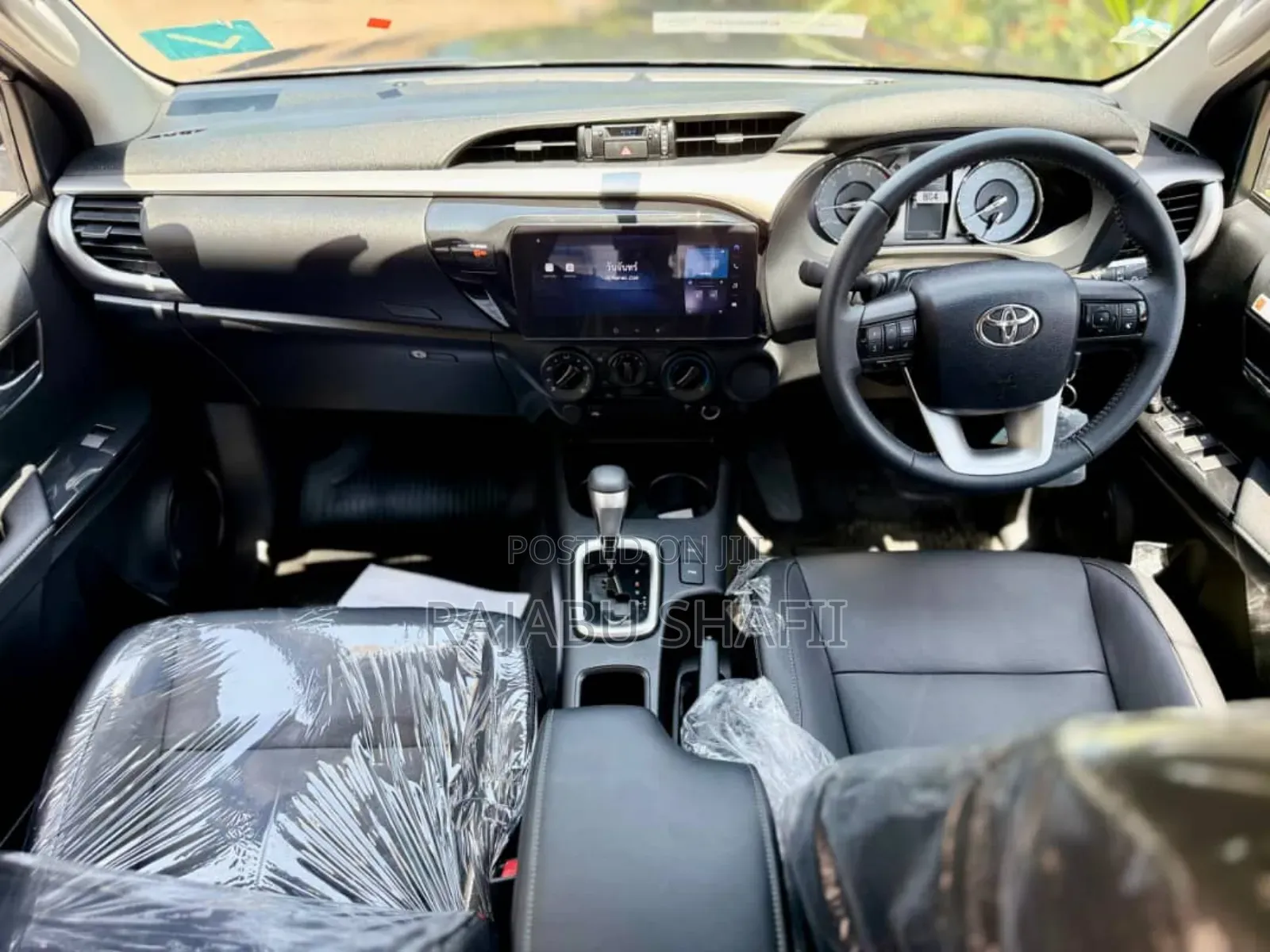 Toyota Hilux 2025 Gray