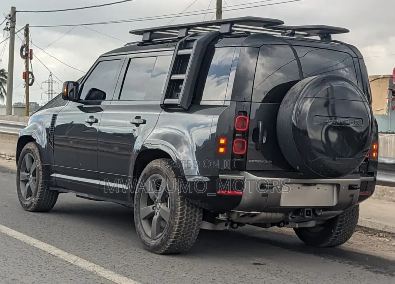 Land Rover Defender 2024 Gray