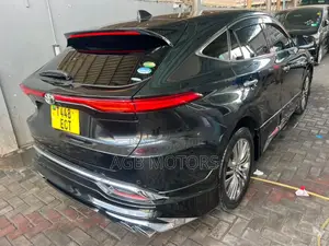 Toyota Harrier 2022 Black