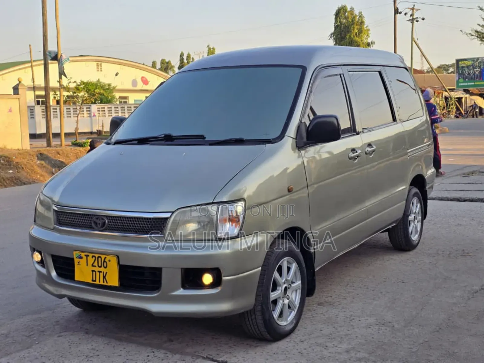 Toyota Noah 2003 Gray