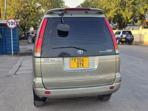 Toyota Noah 2003 Gray