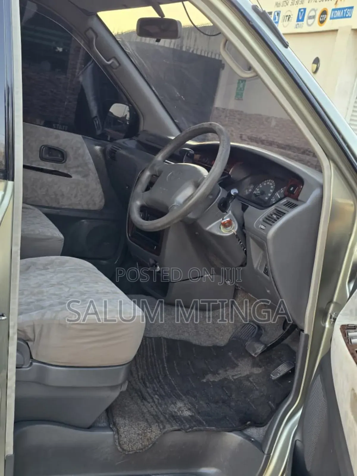 Toyota Noah 2003 Gray