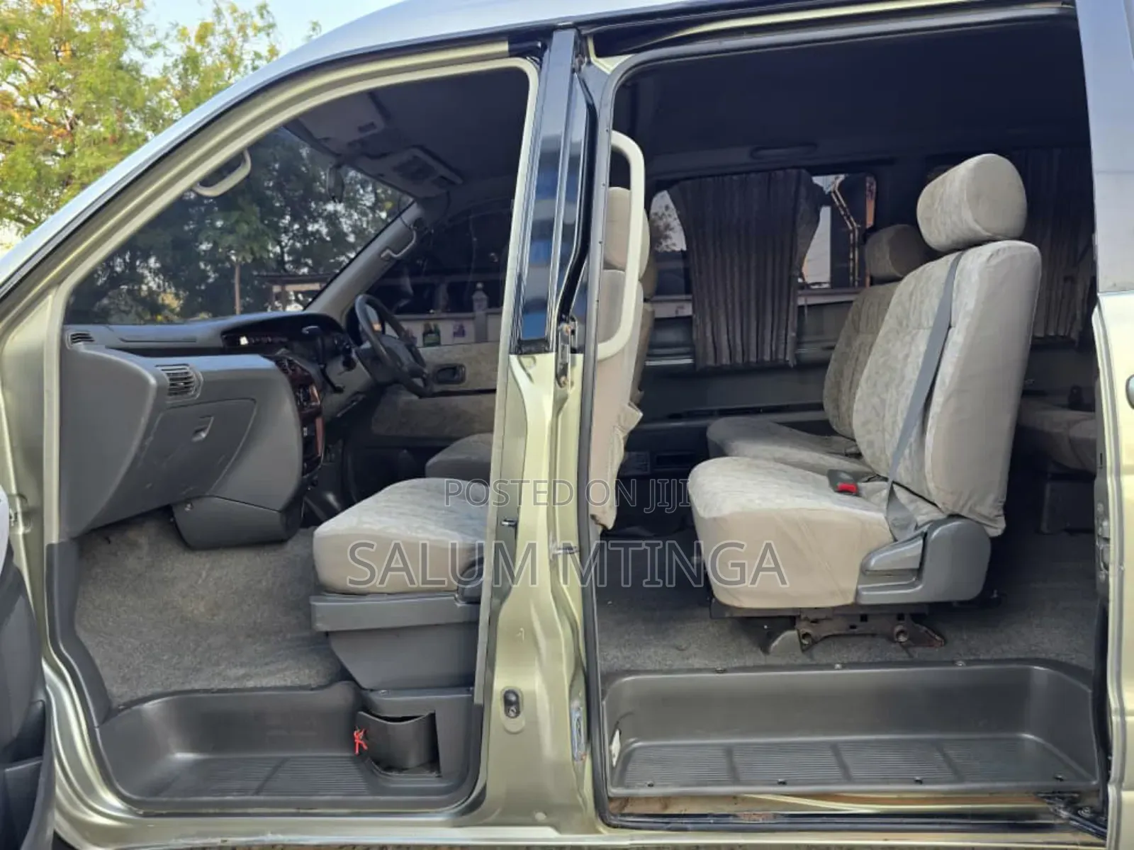 Toyota Noah 2003 Gray